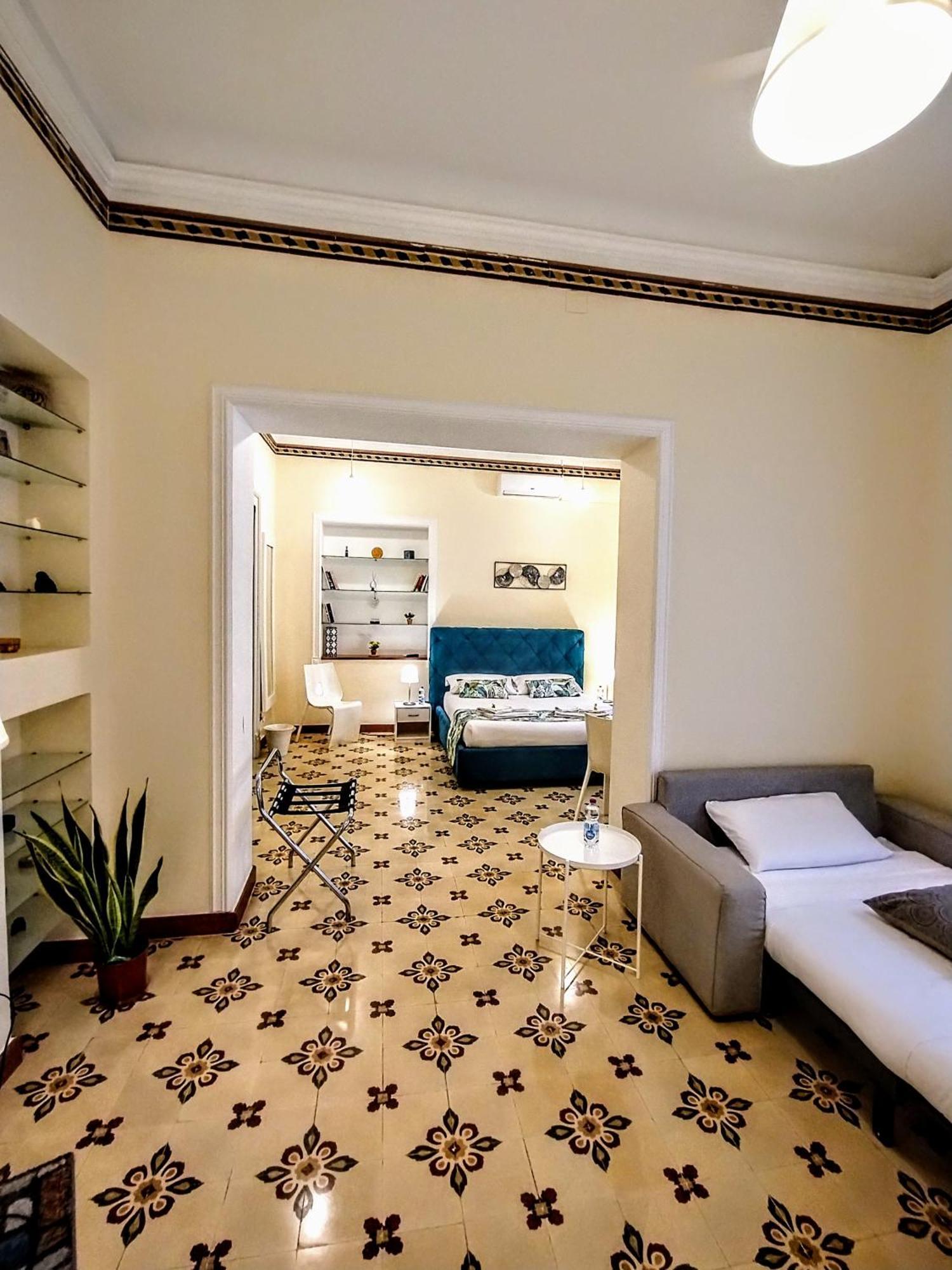 Suleima B&B Messina Centro ภายนอก รูปภาพ