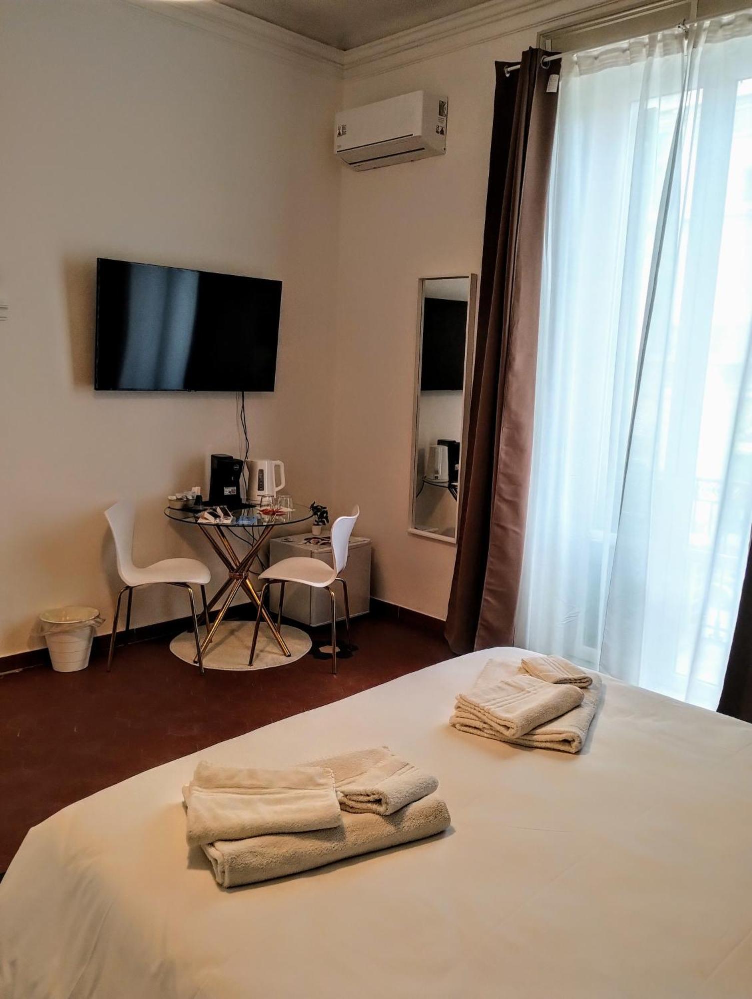 Suleima B&B Messina Centro ภายนอก รูปภาพ