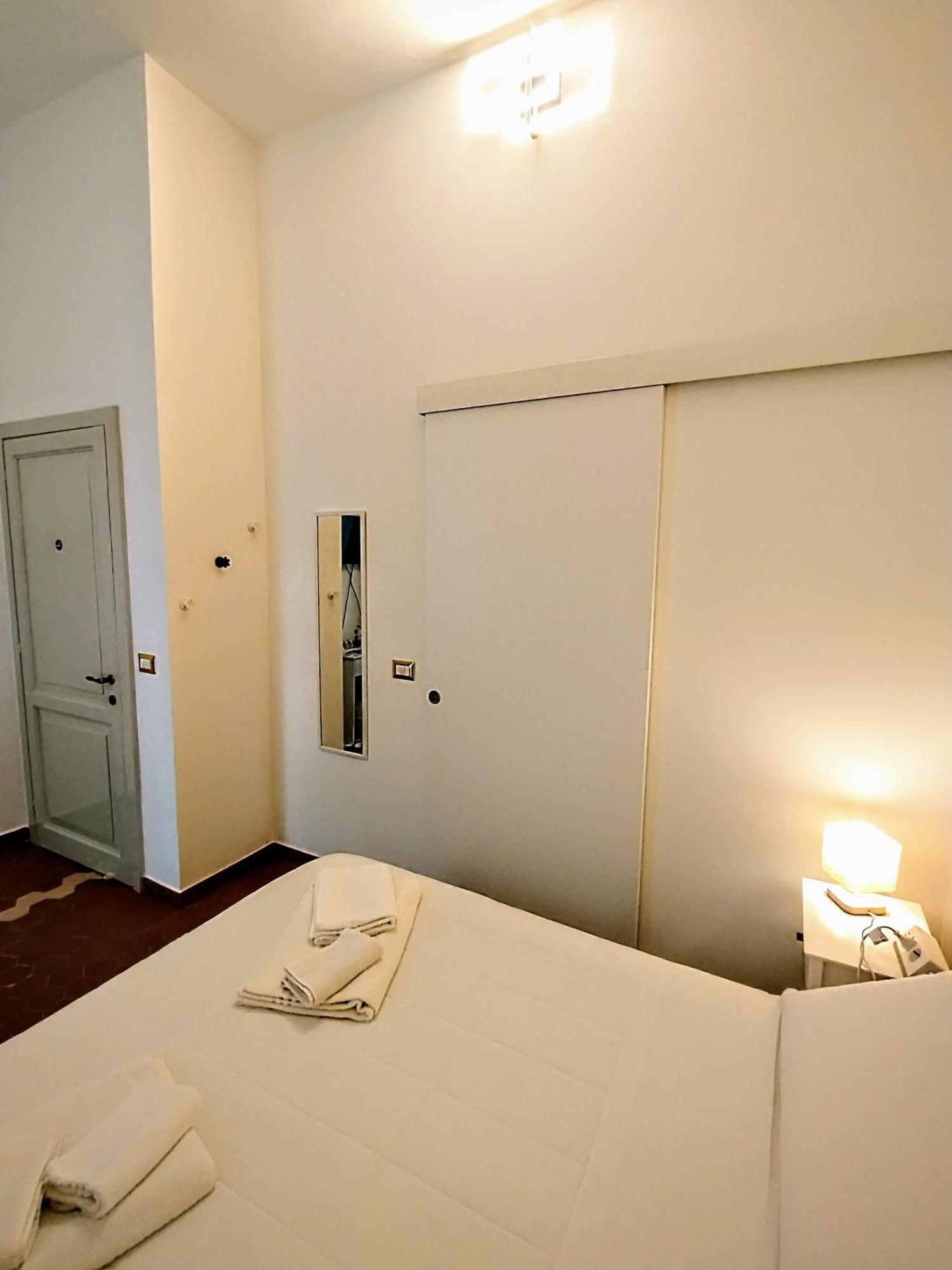 Suleima B&B Messina Centro ภายนอก รูปภาพ