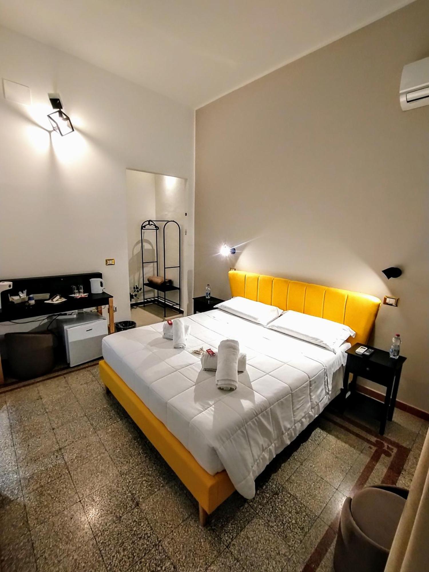 Suleima B&B Messina Centro ภายนอก รูปภาพ